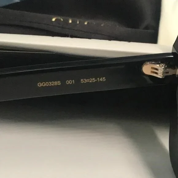 New Authentic Gucci GG0328S 001 Black Square Sunglasses Grey  display picture 3